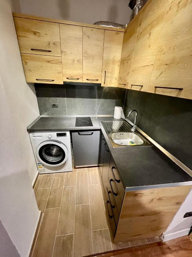 Keon Superb Studio Apartament تيرانا المظهر الخارجي الصورة