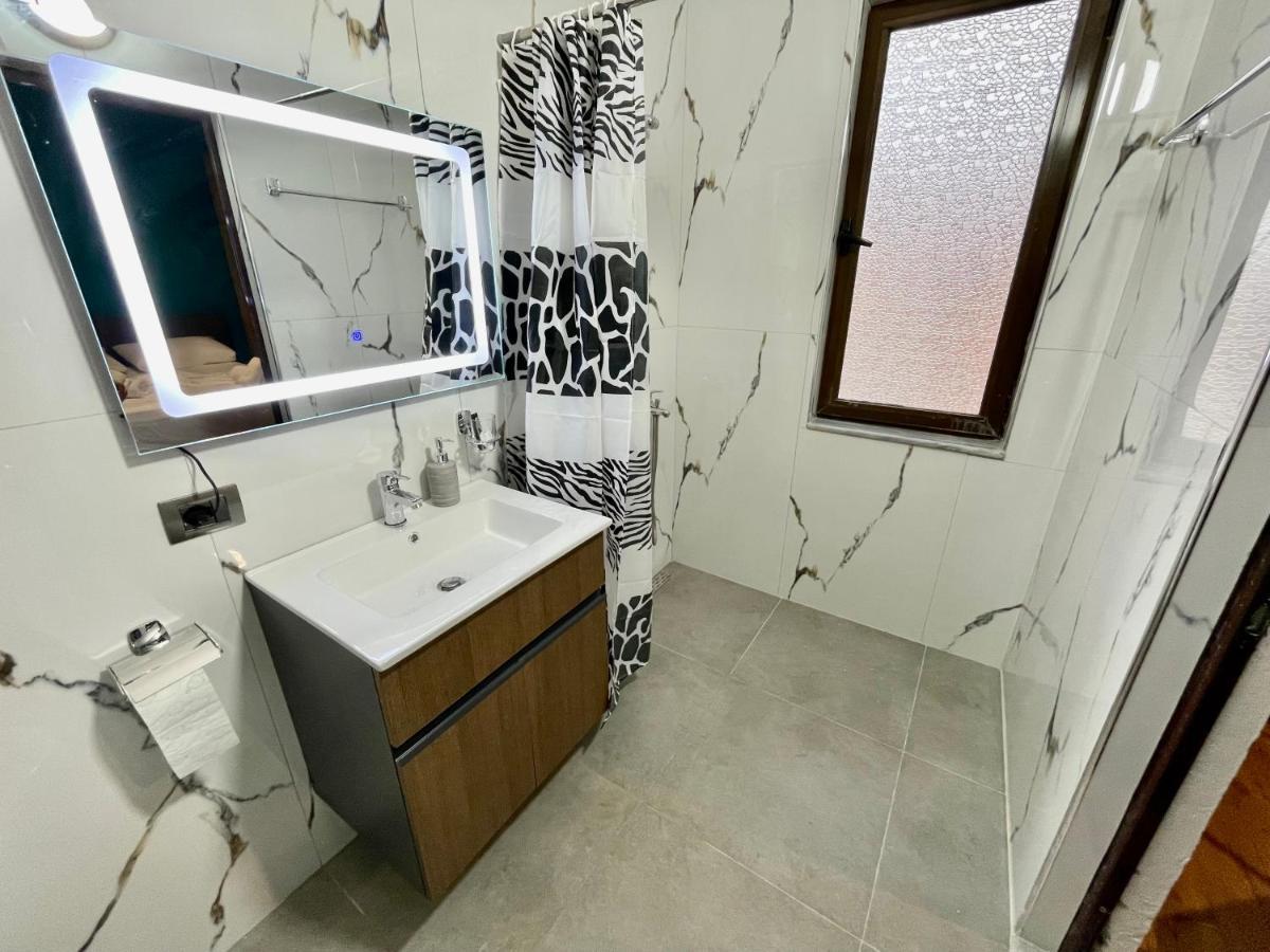 Keon Superb Studio Apartament تيرانا المظهر الخارجي الصورة