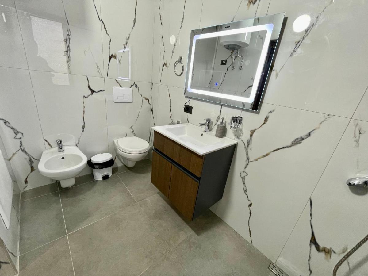 Keon Superb Studio Apartament تيرانا المظهر الخارجي الصورة