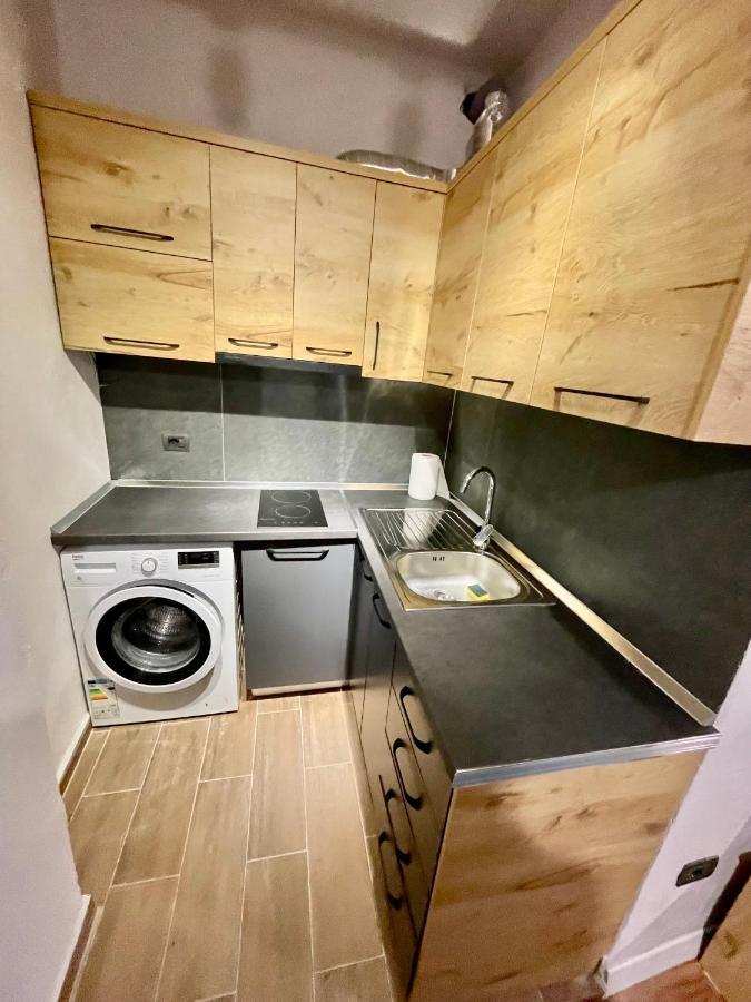 Keon Superb Studio Apartament تيرانا المظهر الخارجي الصورة